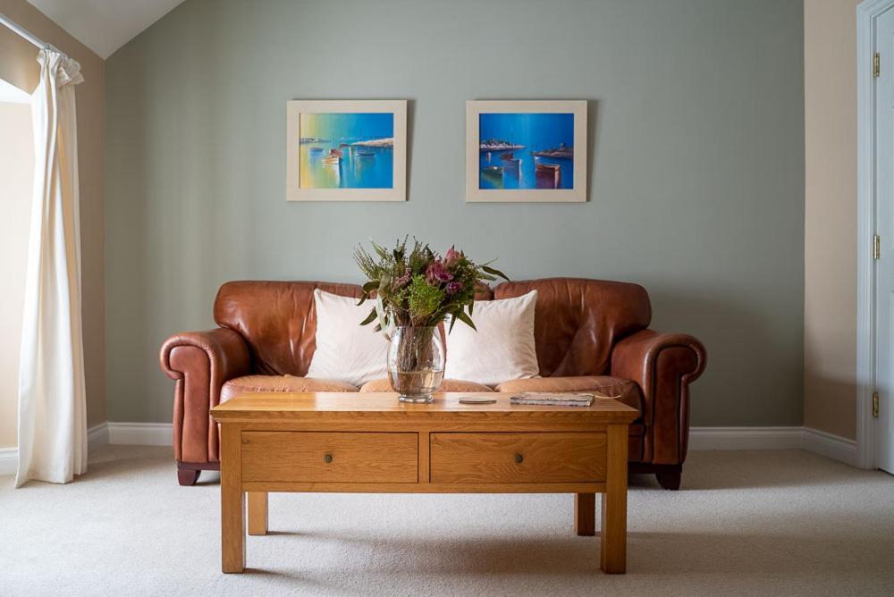 Holyland House - Greenacres Estates Lamphey Dış mekan fotoğraf
